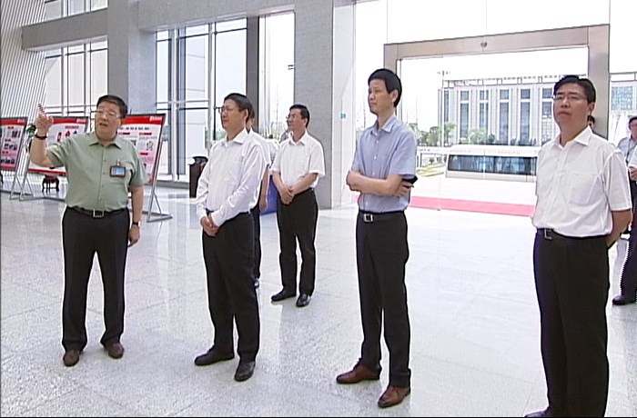江苏省委常委、组织部部长郭文奇莅临金年会金字招牌药业调研指导